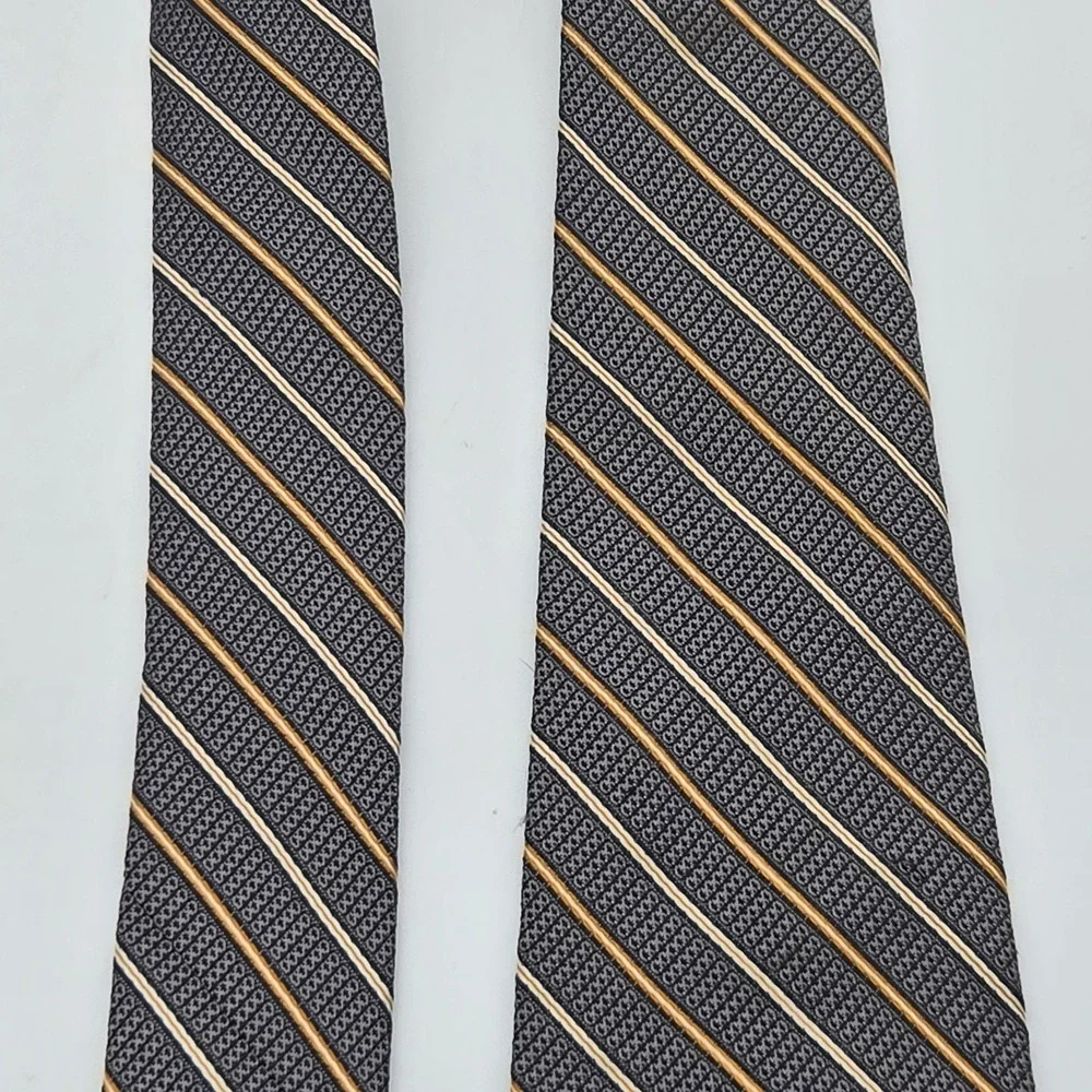 Jos A. Bank Signature Collection Silk Tie Mens‎ Gray Stripe Classic Dress 59x3.5
